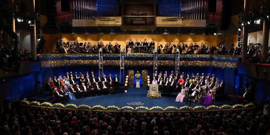 Music by Valentyn Silvestrov was performed at the Nobel Prize ceremony