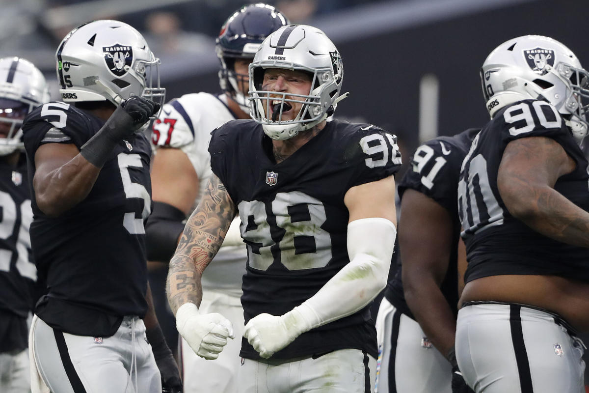 Las Vegas Raiders on X: In front of the hometown crowd! @CrosbyMaxx is the  Defensive Pro Bowl MVP 