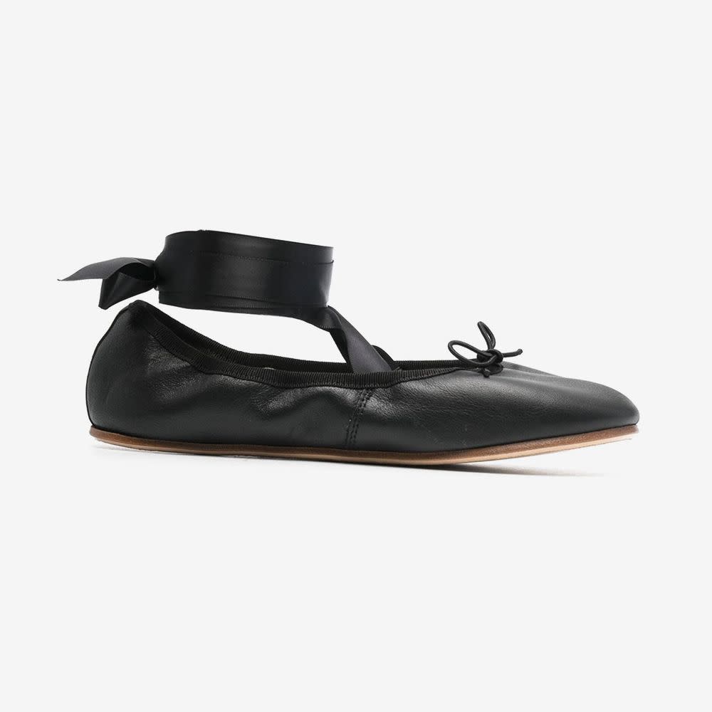 <p><a href="https://go.redirectingat.com?id=74968X1596630&url=https%3A%2F%2Fwww.farfetch.com%2Fshopping%2Fwomen%2Frepetto-sophia-leather-ballerina-shoes-item-20161678.aspx&sref=https%3A%2F%2Fwww.elle.com%2Ffashion%2Fshopping%2Fg60481187%2Fmost-comfortable-ballet-flats%2F" rel="nofollow noopener" target="_blank" data-ylk="slk:Shop Now;elm:context_link;itc:0;sec:content-canvas" class="link rapid-noclick-resp">Shop Now</a></p><p>Sophia Leather Ballerina Shoes</p><p>Farfetch</p><p>$185.00</p>