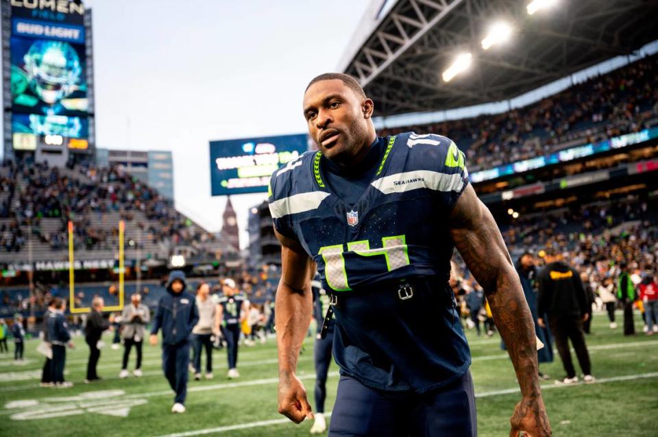 Seahawks wide receiver DK Metcalf (14) leaves the field after the Steelers’ 30-23 victory over Seattle at Lumen Field, on Sunday, Dec. 31, 2023, in Seattle, Wash.