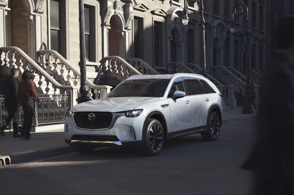 2024 Mazda CX90 Aims High with a Powerful InlineSix, Elegant Looks