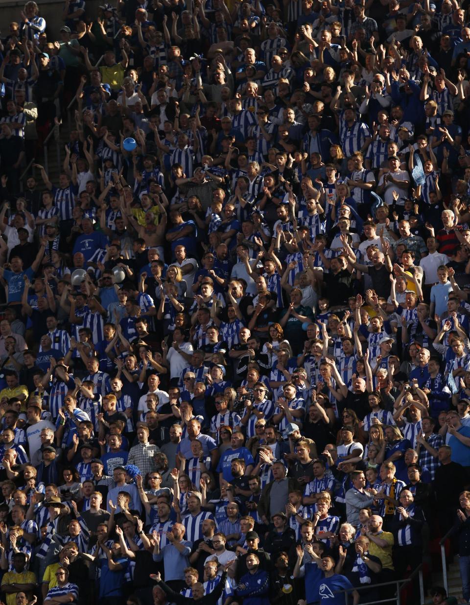 Britain Soccer Football - Hull City v Sheffield Wednesday - Sky Bet Football League Championship Play-Off Final - Wembley Stadium - 28/5/16 Sheffield Wednesday fans Action Images via Reuters / Andrew Couldridge Livepic EDITORIAL USE ONLY. No use with unauthorized audio, video, data, fixture lists, club/league logos or "live" services. Online in-match use limited to 45 images, no video emulation. No use in betting, games or single club/league/player publications. Please contact your account representative for further details.