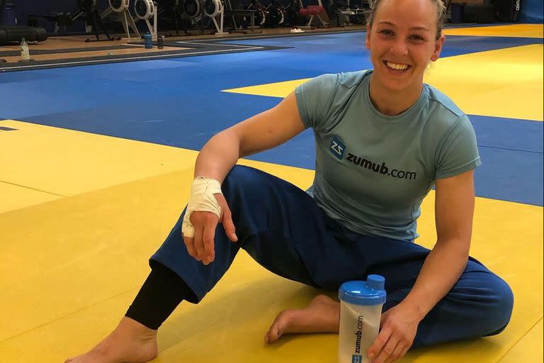 Margaux Pinot, campeona olímpica de judo, denuncia la agresión de su novio y entrenador.
La judoka francesa ha denunciado la terrible agresión de la que fue víctima en un desgarrador testimonio en sus redes sociales.