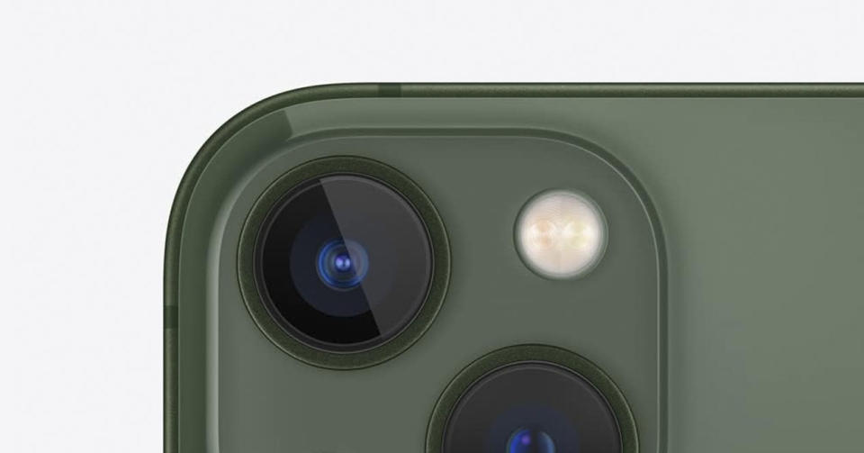 Las cámaras traseras del iPhone 13 mini - Imagen: Amazon México