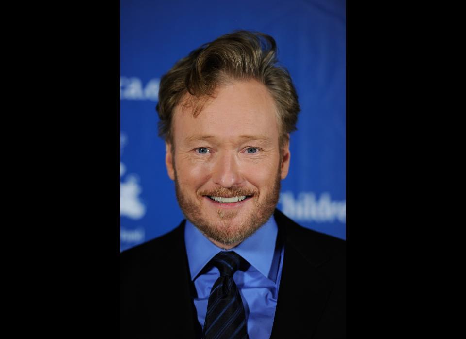 <a href="http://twitter.com/#!/conanobrien" target="_hplink">@conanobrien</a>