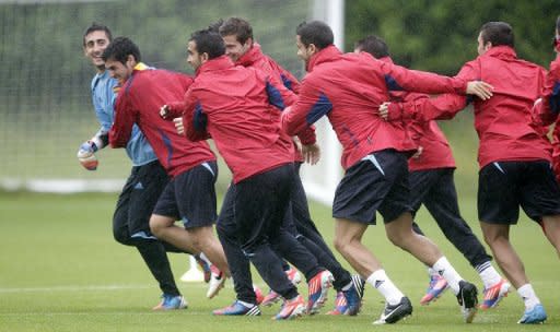 Varios jugadores de la selección olímpica española de fútbol, durante un entrenamiento en la Universidad de Strathclyde, en Glasgow, el pasado 23 de julio. (AFP | Graham Stuart)