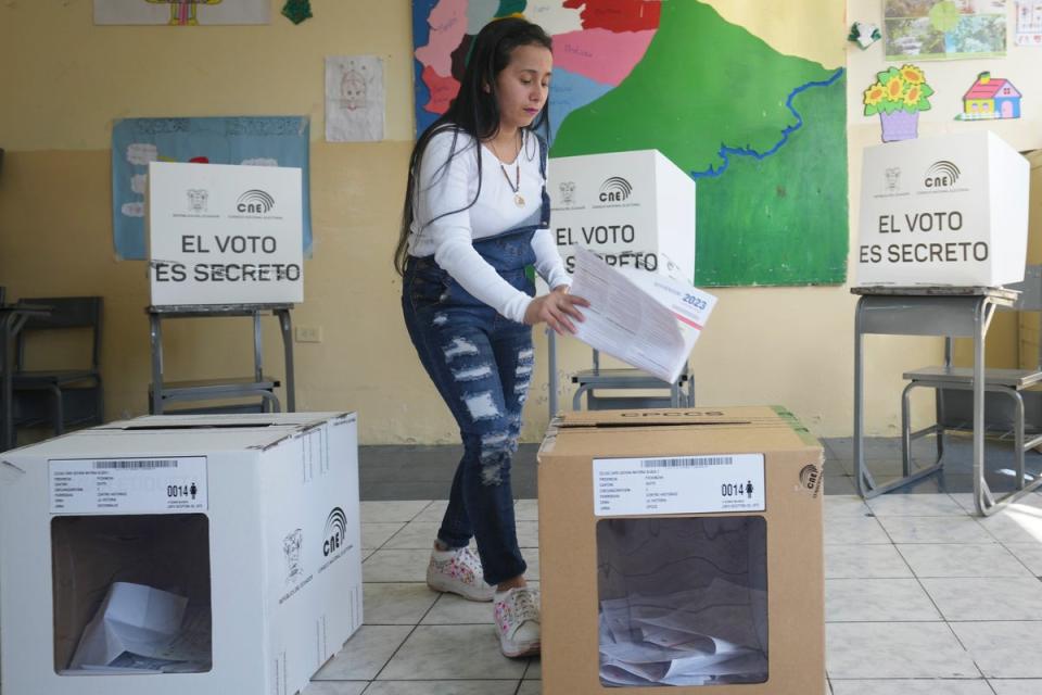 ECUADOR-CONSULTA POPULAR (AP)