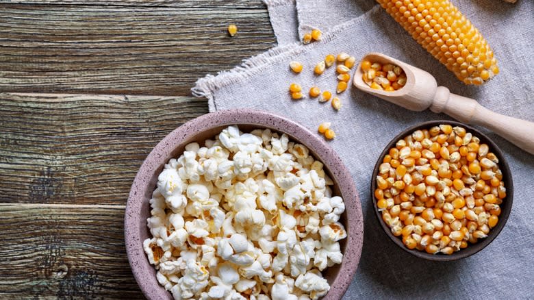 popped corn in macro