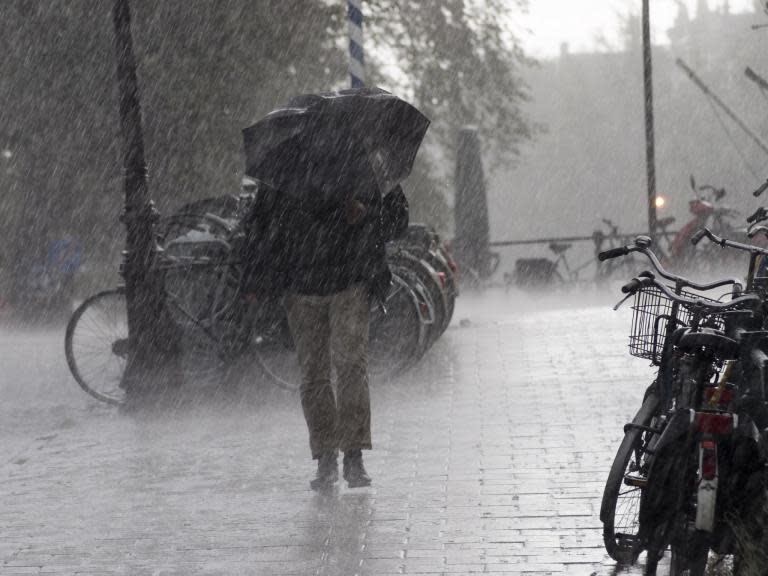 UK weather forecast: Sun to give way to heavy thunderstorms and hail, says Met Office