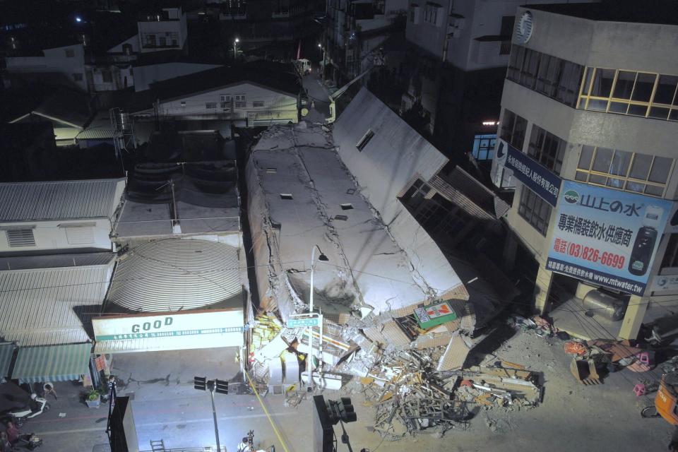 An aerial view shows a collapsed building after an earthquake at Yuli Township in Hualien county, eastern Taiwan on September 18, 2022