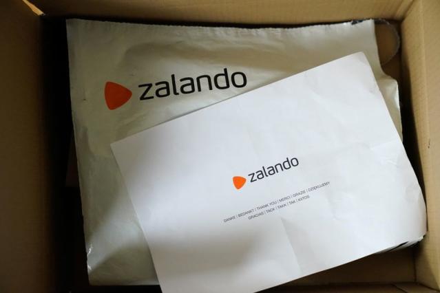 Zalando shares jump on return to profit in consumer gloom