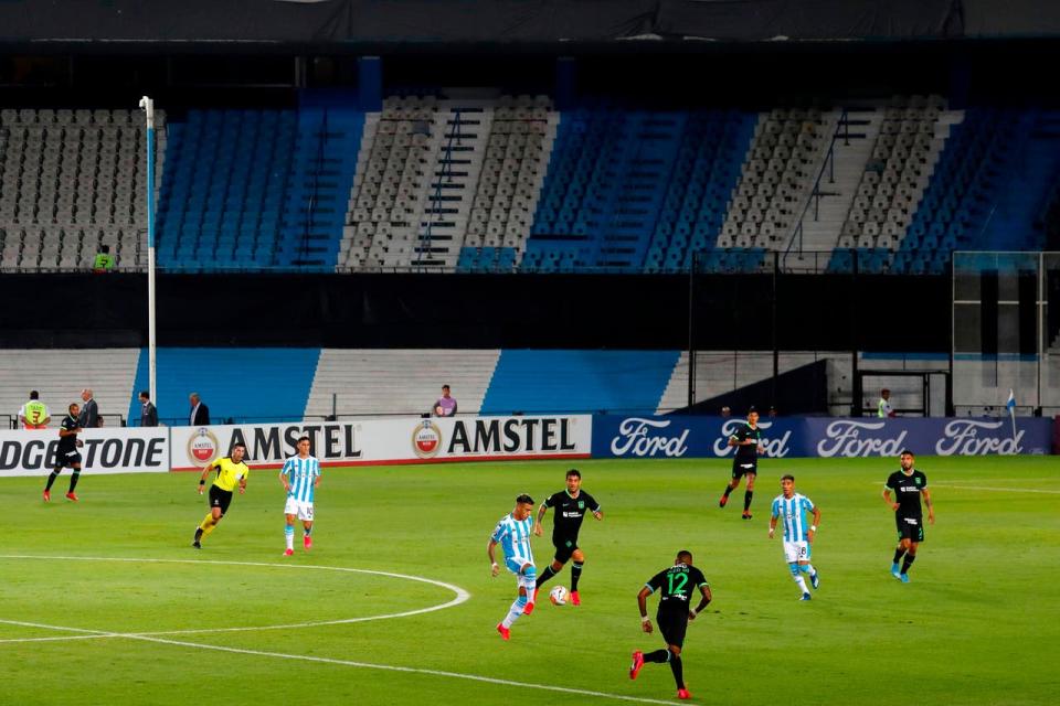 Aquel partido del 12 de marzo entre Racing y Alianza Lima, con tribunas vacías