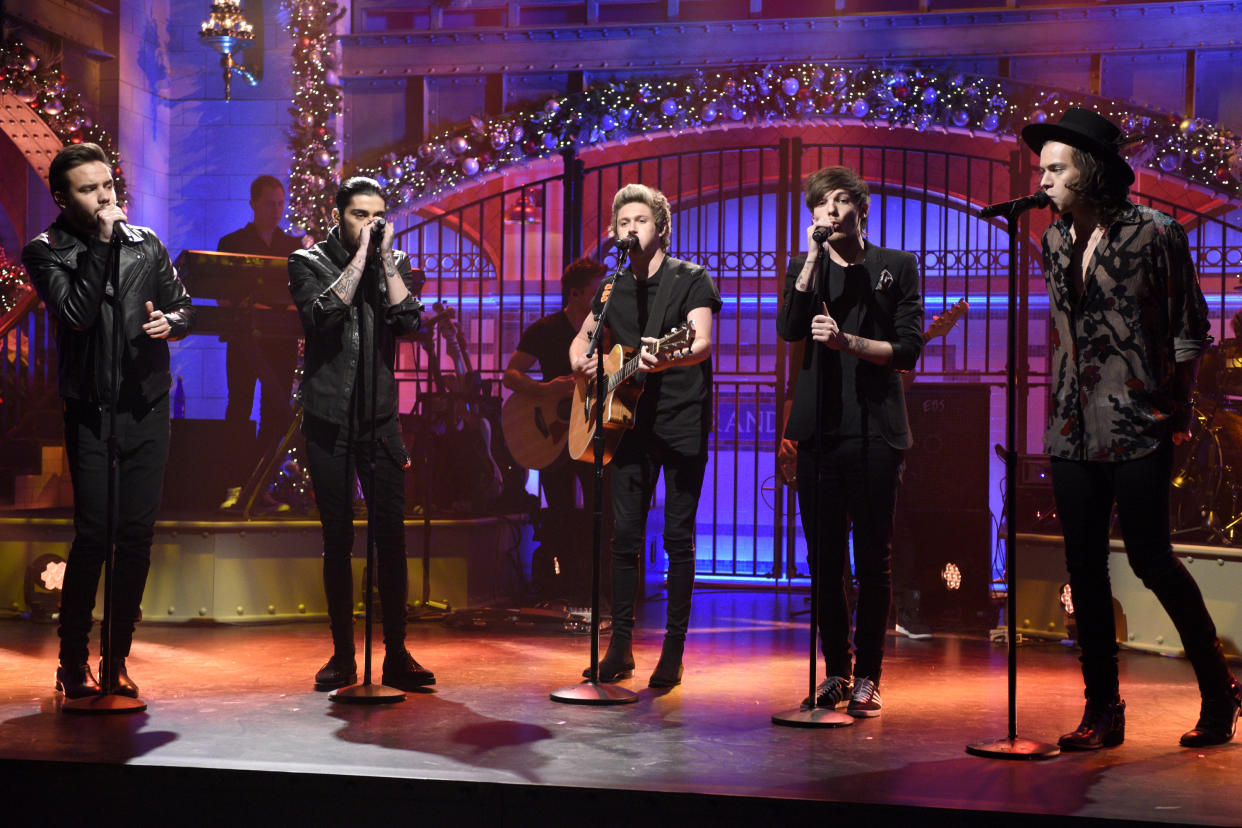 SATURDAY NIGHT LIVE -- "Amy Adams" Episode 1672 -- Pictured: (l-r) Liam Payne, Zayn Malik, Niall Horan, Louis Tomlinson and Harry Styles of musical guest One Direction perform on December 20, 2014 -- (Photo by: Dana Edelson/NBCU Photo Bank/NBCUniversal via Getty Images via Getty Images)