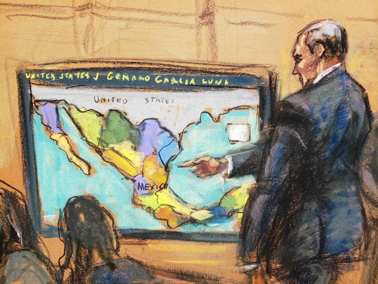 Courtroom sketch of someone pointing to Mexico on map of Central America.