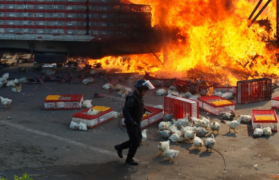 Deadly clash between Mexican police and protesting teachers