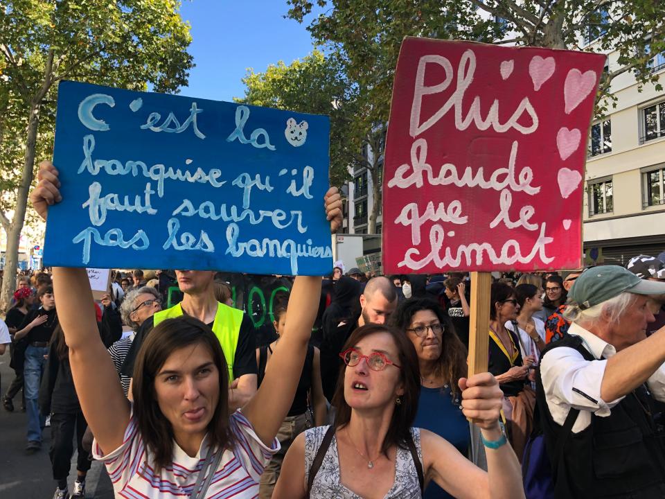 Marche pour le climat à Paris : les plus belles pancartes