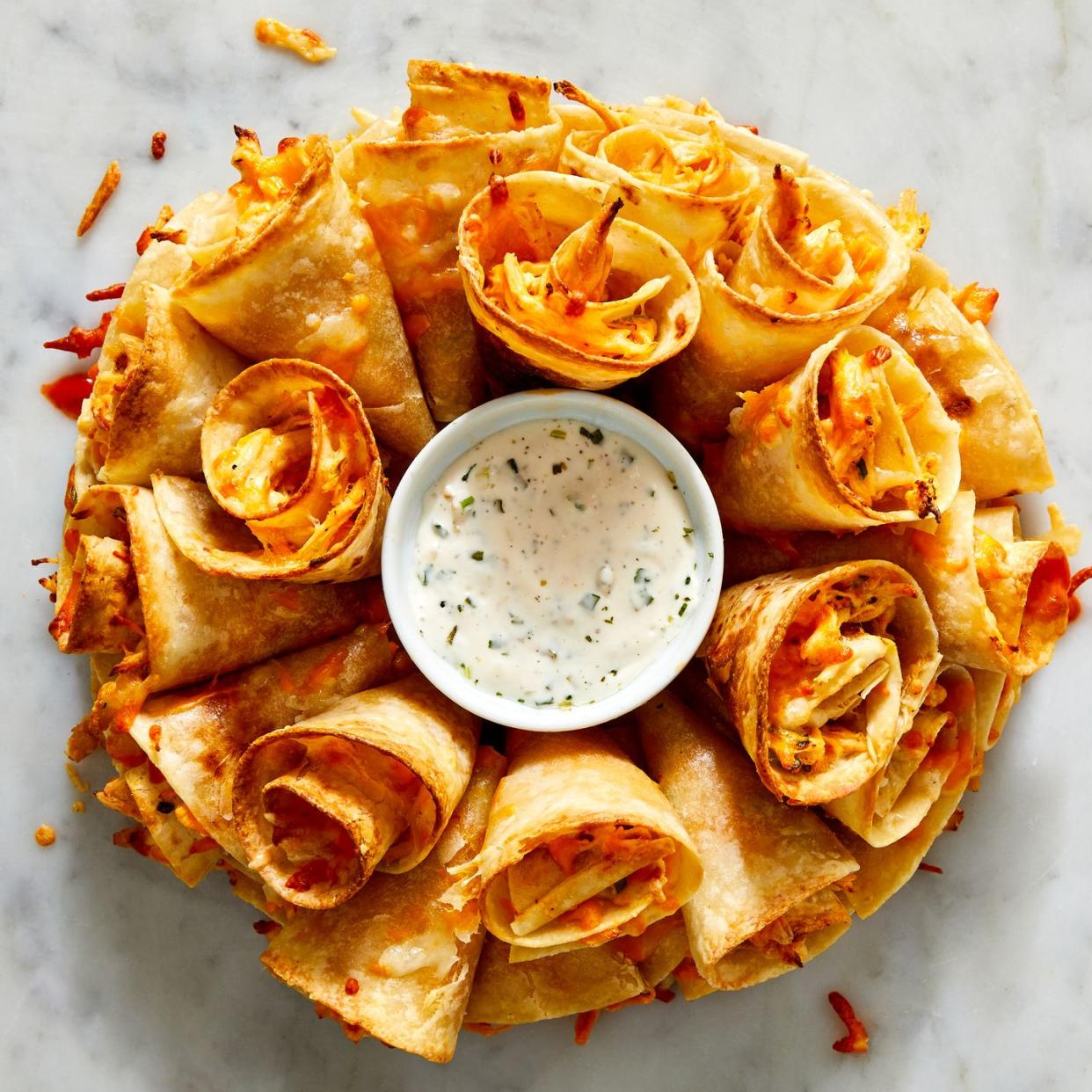 buffalo chicken blooming quesadilla ring