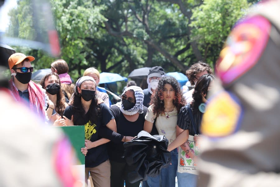 Law enforcement arrives at UT Austin campus as pro-Palestine protesters gather Monday, April 29, 2024 (KXAN Photo/Taryn Jones)