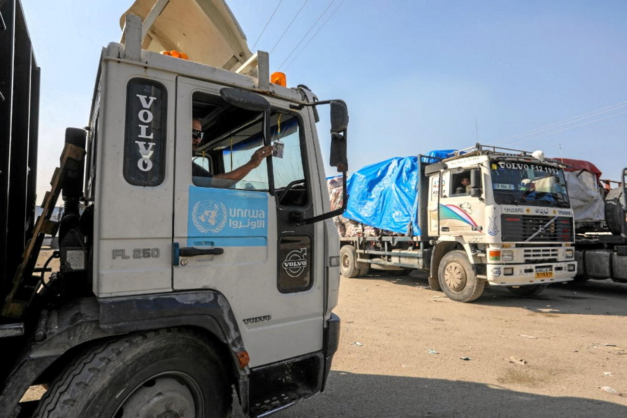 Des camions de l'UNRWA (photo d'illustration).  - Credit:ABED RAHIM KHATIB / ANADOLU / Anadolu via AFP