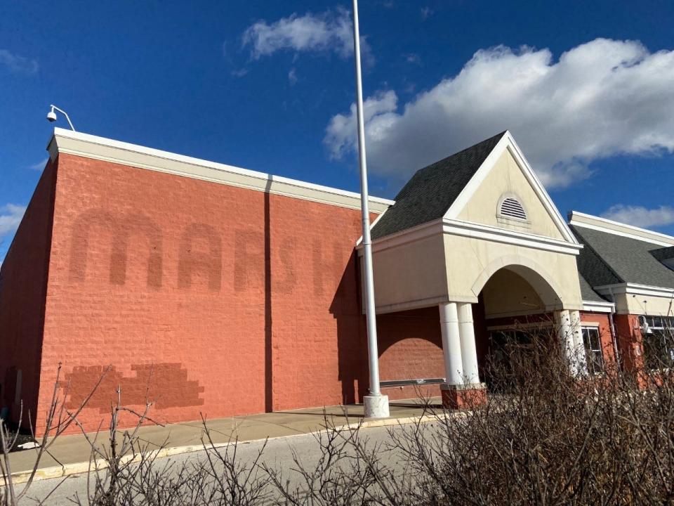 The former Marsh building on Bloomington's east site remains empty, but Kroger says it's been "close" to finding a new tenant.