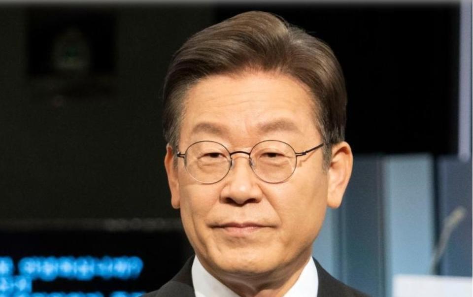 南韓檢方因最大在野黨黨魁李在明涉及貪污舞弊案，向法院聲請逮捕李在明，結果遭法院駁回。