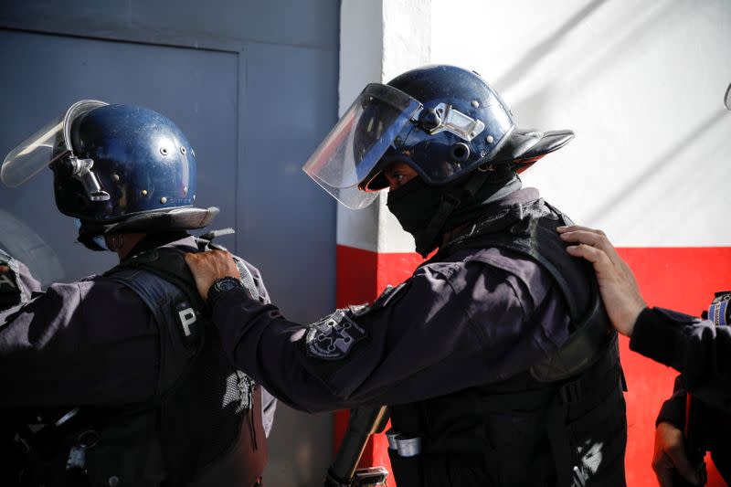 National Civil Police and Attorney General's Office conduct a raid at the ARENA party headquarters in San Salvador