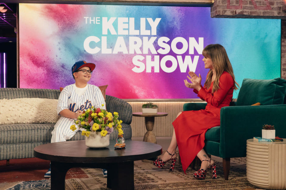 Kelly Clarkson wearing Aquazzura shoes on "The Kelly Clarkson Show."