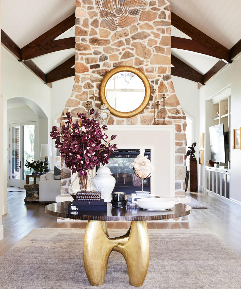 2. Unite a vaulted ceiling with a feature fireplace