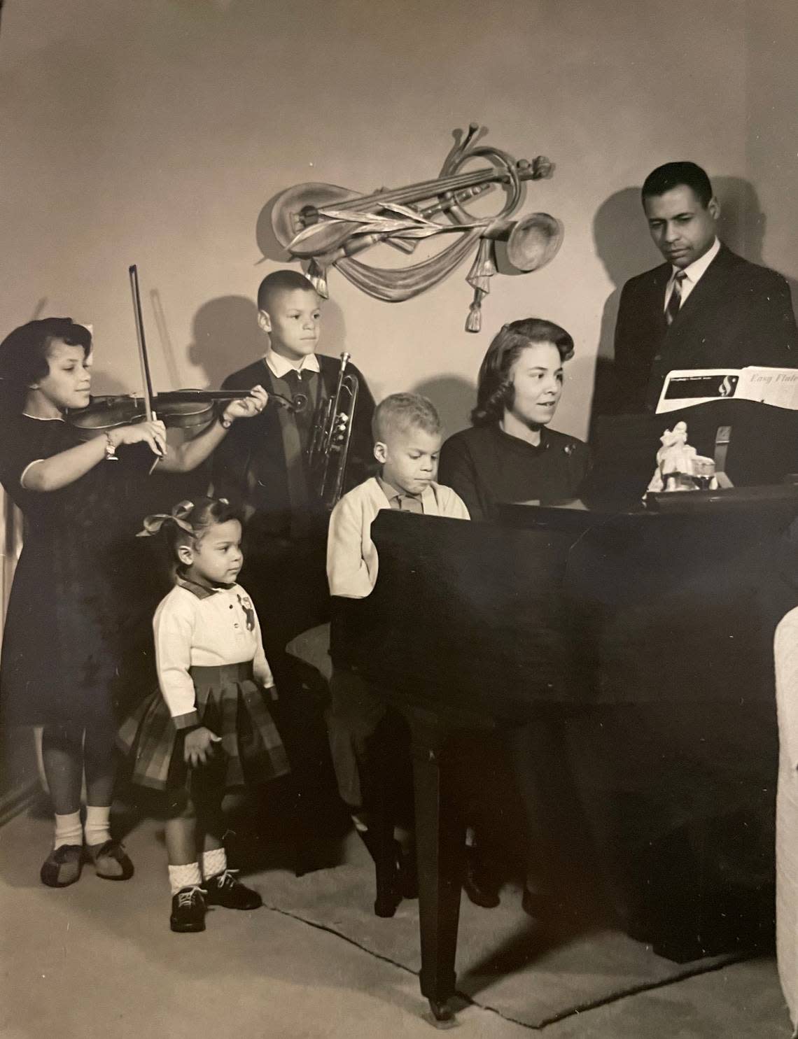 Val Brown Sr. (far right) with his wife, Josephine and their four children in 1962.