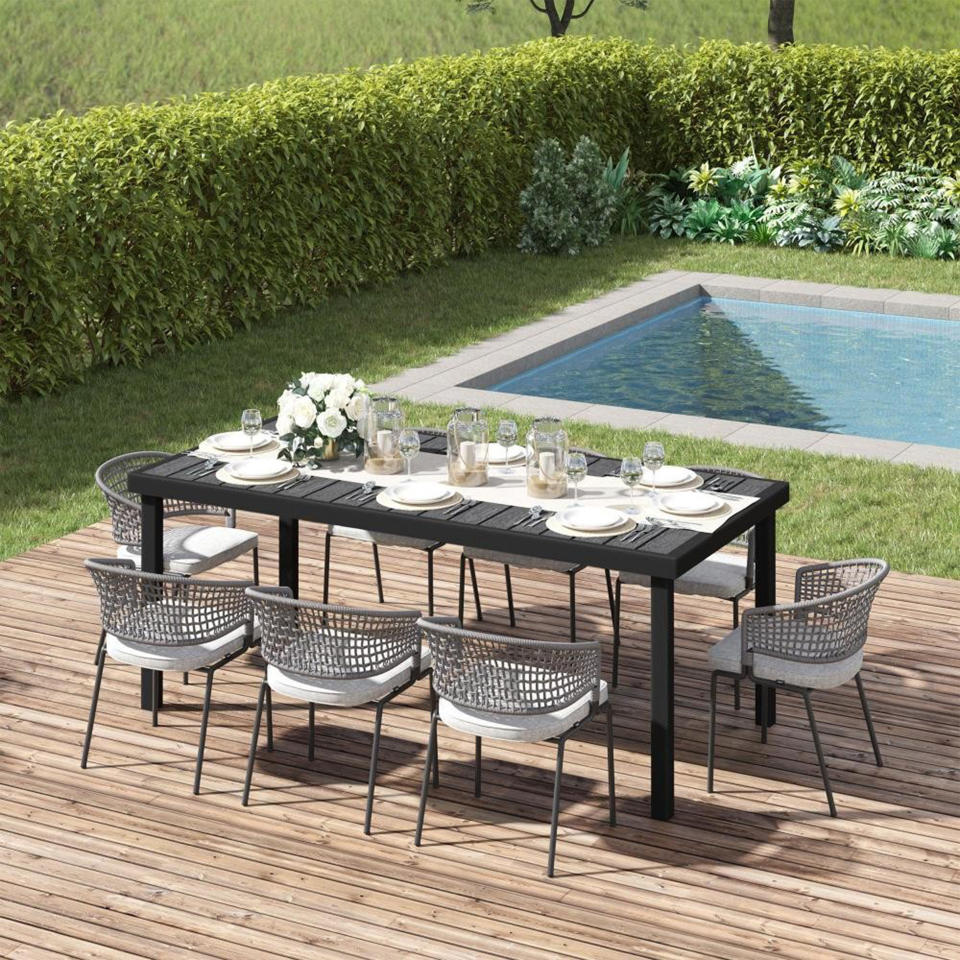 <p>Gifi, 259,90 €</p><br><a href="https://livraison.gifi.fr/aos-84b-915bk-table-de-jardin-rectangulaire-pour-8-personnes-en-aluminium-table-de-salle-a-manger-extetieur-plateau-pe-a-lattes-aspect-bois-dim-190l-x-90l-x-74h-cm-noir.html" rel="nofollow noopener" target="_blank" data-ylk="slk:Acheter;elm:context_link;itc:0;sec:content-canvas" class="link ">Acheter</a>