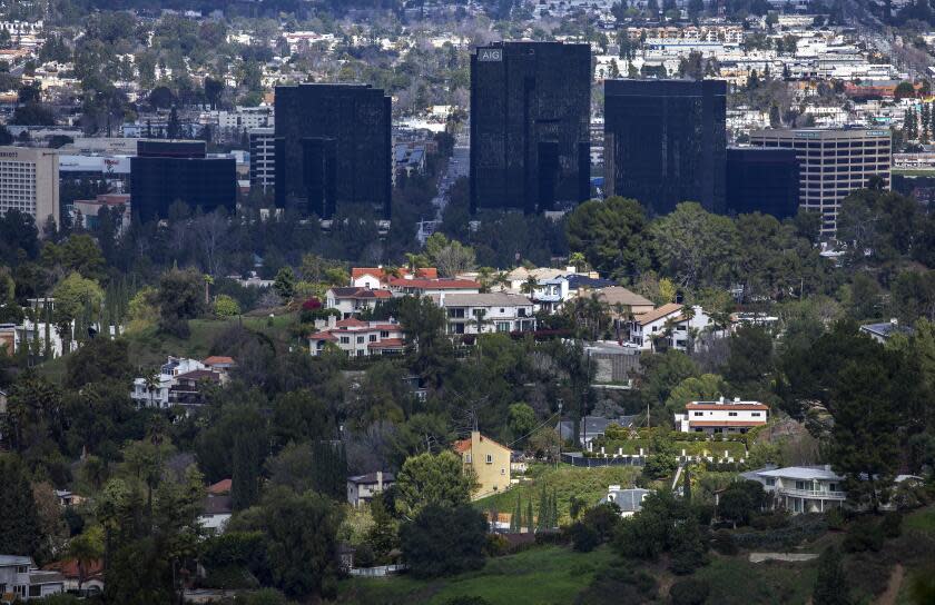 WOODLAND HILLS, CA-February 7, 2024:Photograph shows a view of Woodland Hills as seen from the Top of Topanga Overlook located off of Topanga Canyon Blvd. Located in the San Fernando Valley, Woodland Hills has some of the hottest temperatures ever recorded in L.A. County and it also gets a lot of rain, about 12 inches during the latest rainstorms. (Mel Melcon / Los Angeles Times)