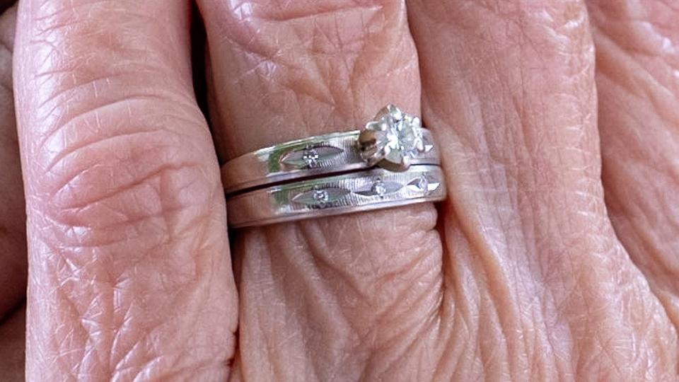 Alice Macke has been married for 52 years and recently lost her wedding ring in Topeka. She is offering a cash award if it's found.