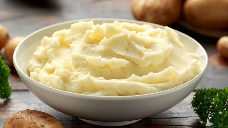 mashed potatoes bowl