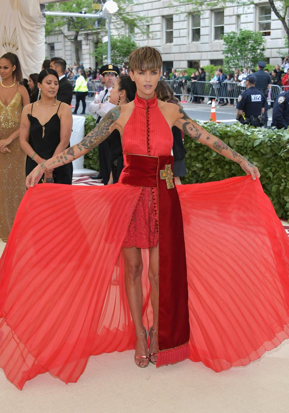 <h1 class="title">Ruby Rose in Tommy Hilfiger and Jimmy Choo shoes with a Judith Leiber Couture bag</h1><cite class="credit">Photo: Getty Images</cite>