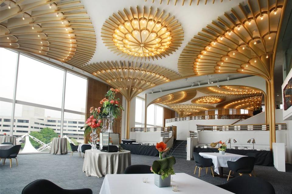 The American Restaurant was named an 2018 Design Icon by the James Beard Foundation. The Kansas City restaurant opened in 1974 and still has many of its original design elements, including the white oak pillars that curve up to the tall ceiling.