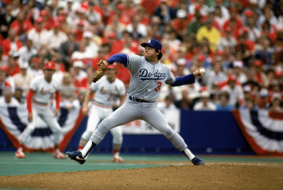 Fernando Valenzuela, ex lanzador de Los Angeles Dodgers, era el ùnico pitcher de Grandes Ligas con efectividad menor a 1.00 en sus primeras 9 aperturas hasta que Shota Imanaga lo consiguió este fin de semana. (Foto: Bernstein Associates/Getty Images)