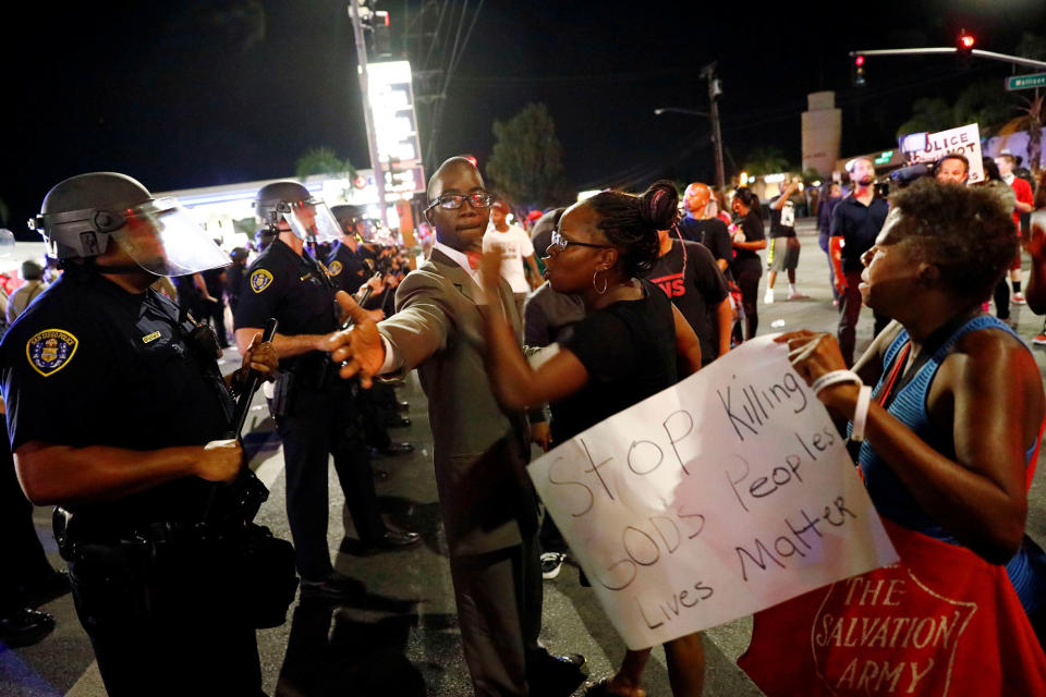 Police shoot and kill a man in El Cajon, Calif.