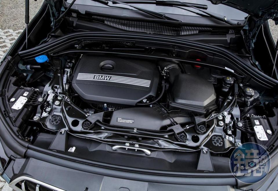 搭載1.5升三缸渦輪增壓汽油引擎，擁有156匹馬力與24.5kgm的最大動力輸出，搭配第二代48V輕油電系統，可於全油門急加速時作動eBoost提供額外19匹馬力與4.0kgm扭力輔助。