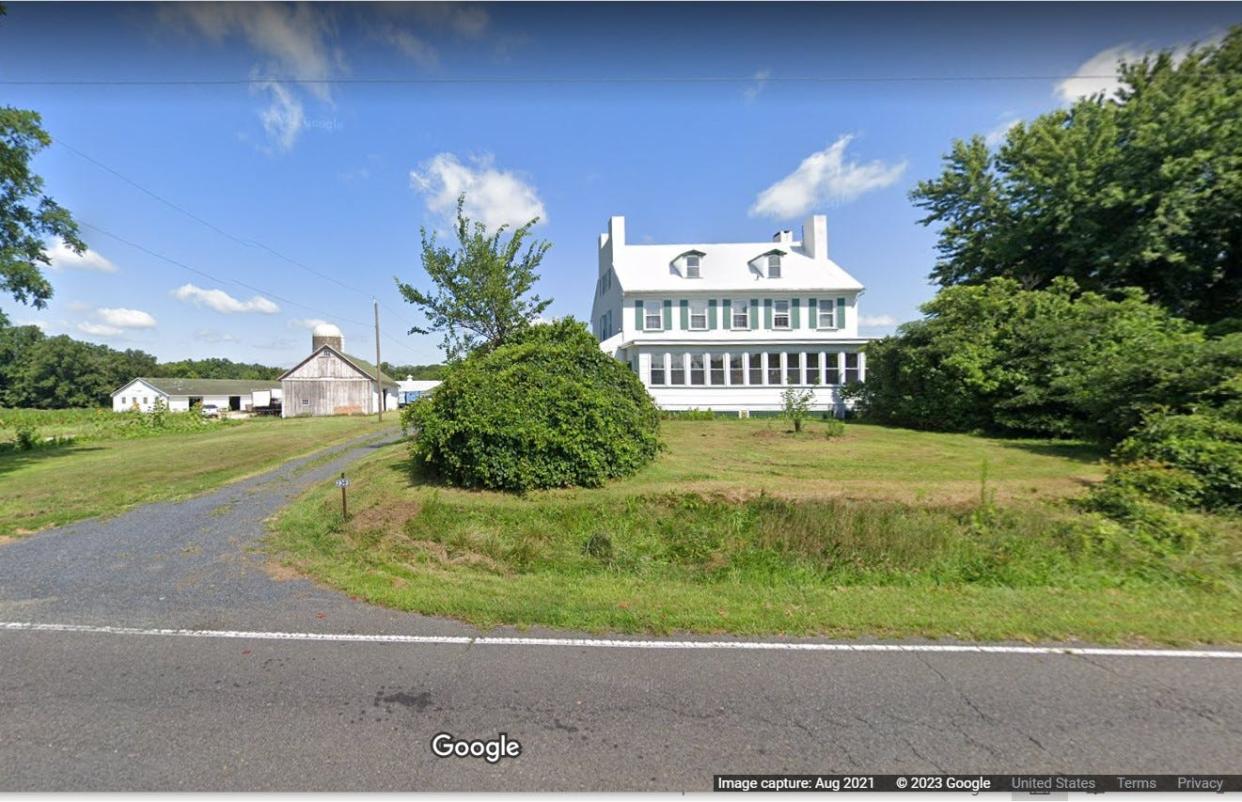 This image from Google Maps shows the property for sale on York Road in Mansfield.