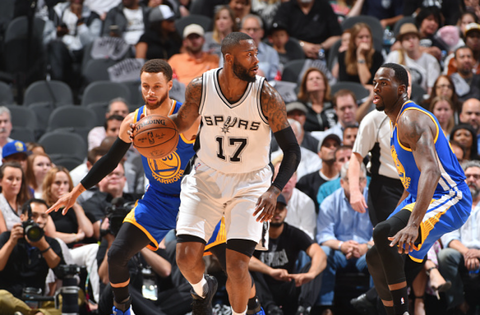 Jonathon Simmons durante un encuentro entre San Antonio Spurs y Golden State Warriors. Foto: Getty Images.