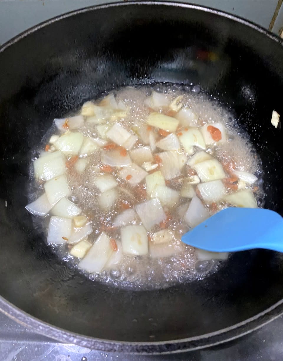 家常食譜│生炒排骨  醬汁加呢一樣材料會提升風味