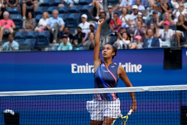 Leylah Fernandez celebrates winning a point against Elina Svitolina