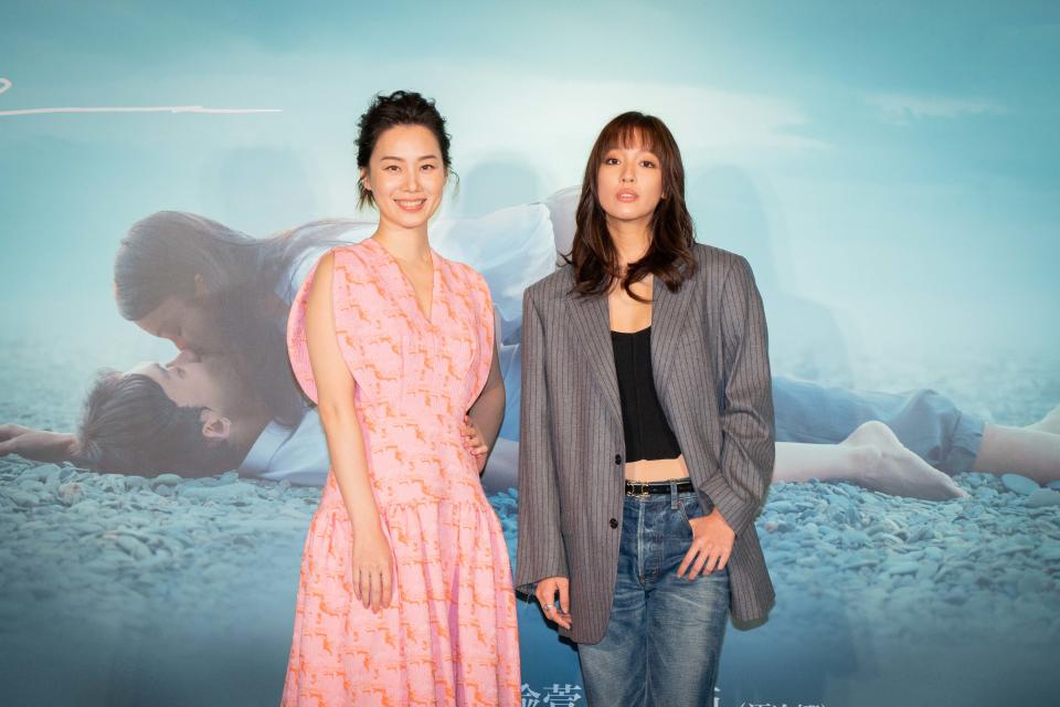 母女檔王渝萱(右)、許乃涵被笑說不只電影中風格不同，戲外穿衣風格也迥異
