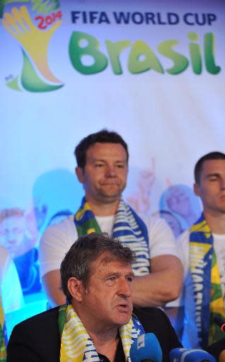 El entrenador de la selección de Bosnia, Safet Susic, responde durante una conferencia de prensa en Sarajevo el 27 de mayo de 2014 (AFP | Elvis Barukcic)