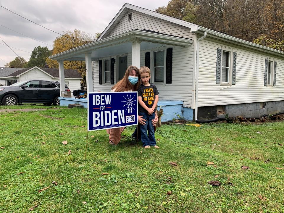 Katherine Fuller and her son at their home in Portsmouth, Ohio. / Credit: CBS News / Jack Turman