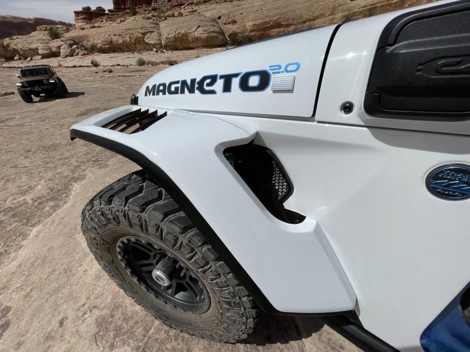 Jeep magneto fender