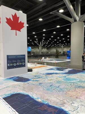 Canadian Geographic giant floor maps featured at the Fifth International Marine Protected Areas Congress (IMPAC5). (CNW Group/Royal Canadian Geographical Society)