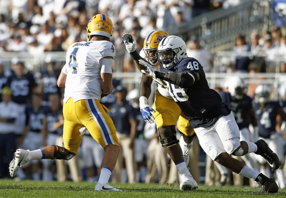 Shareef Miller (R) led Penn State with 11.5 tackles for loss and 5.5 sacks in 2017. (AP Photo)