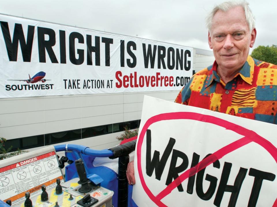 Herb Kelleher with "Wright is Wrong" slogan