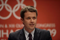 <p>Für einen so großen Olympia-Fan wie Prinz Frederik zu Dänemark war es ein großer Moment: 2009 gab er seine erste Pressekonferenz als Mitglied des Internationalen Olympischen Komitees (IOC). Und schlug sich gewohnt souverän. Er ist übrigens bis heute Mitglied des Komitees. (Bild: Getty Images)</p>